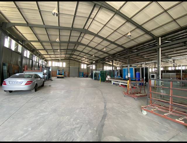 2,651M² WAREHOUSE FOR SALE IN SAMRAND BUSINESS PARK